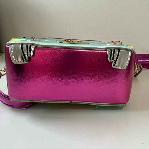 Irregular Choice Scooby Doo Mystery Machine Crossbody Bag W/LIGHT UP HEADLIGHTS - Picture 5 of 13